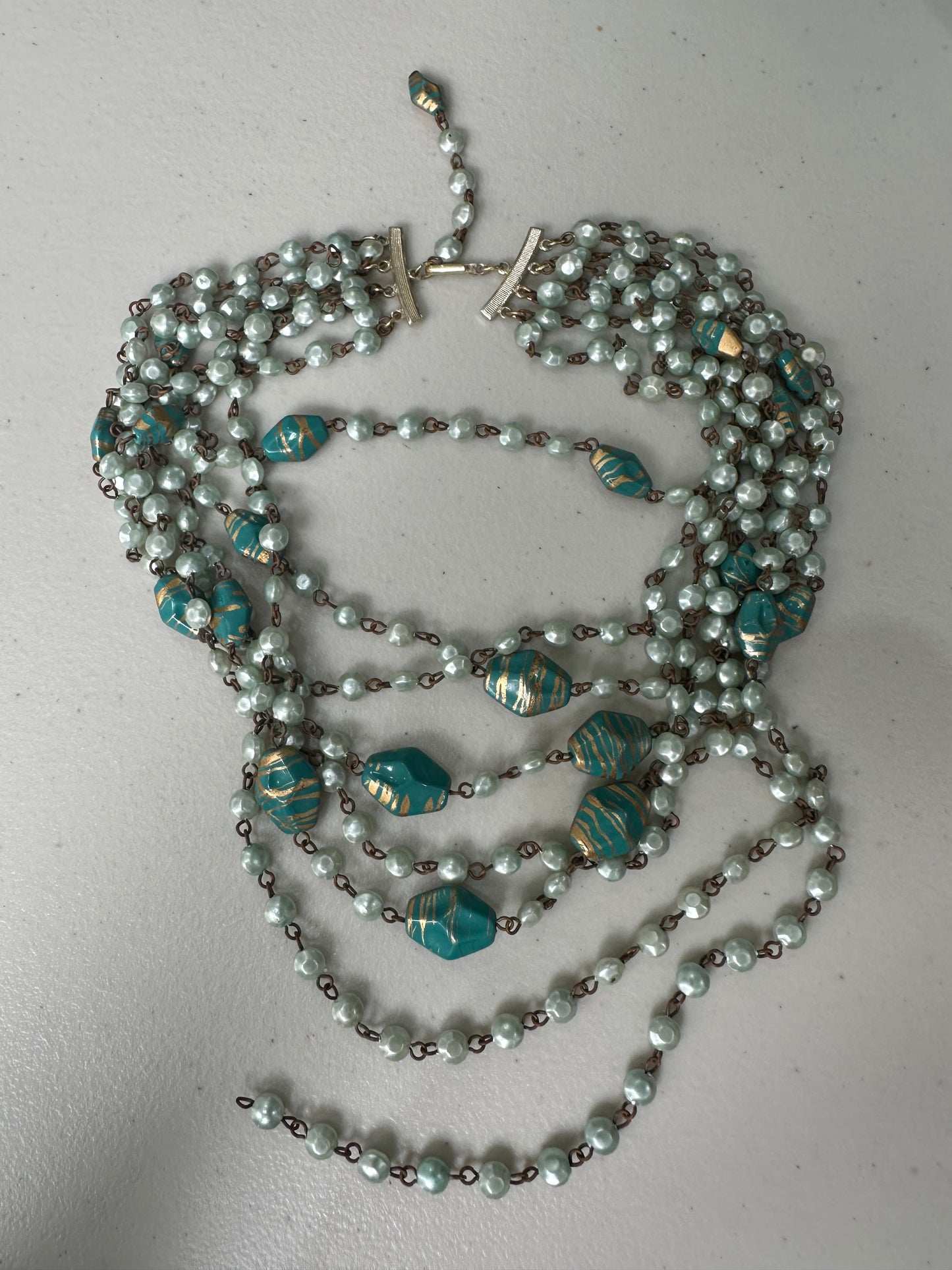 devil wears prada | one size blue beaded layered necklace
