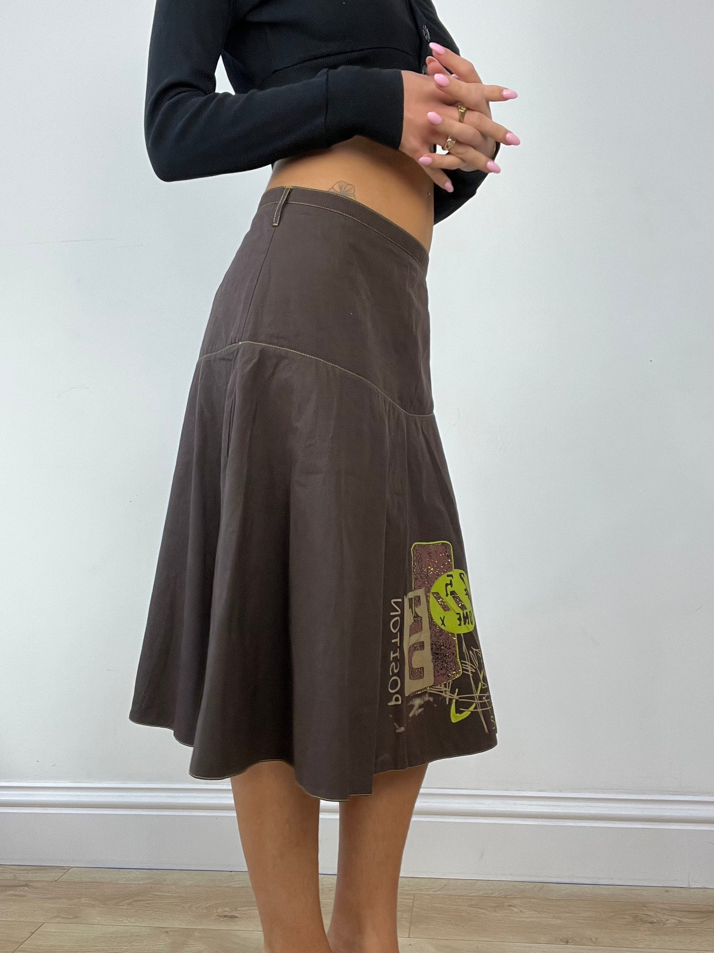 💻 LIBRARIAN CORE | small brown flowy midi skirt