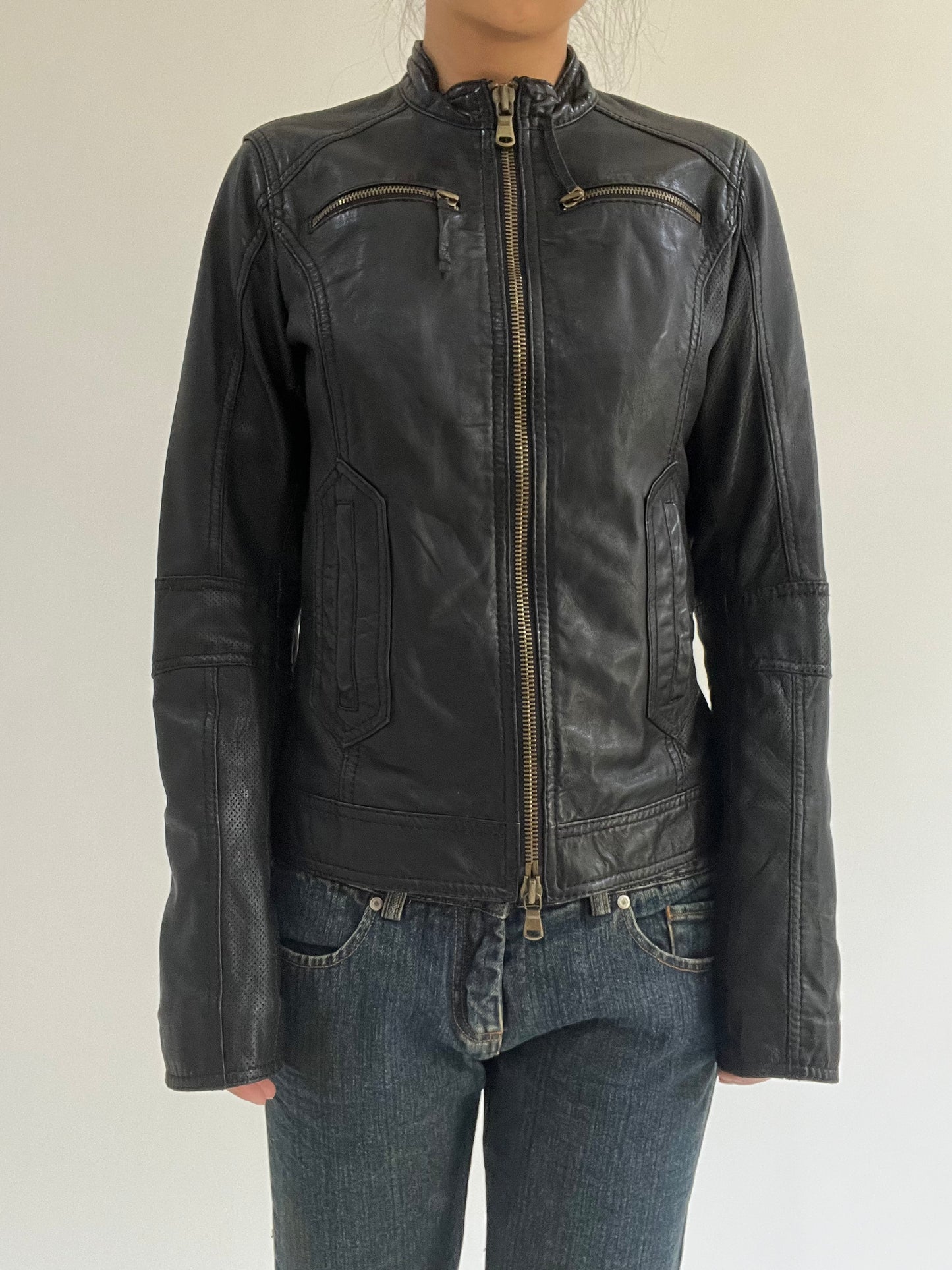 autumn picks | small black zip up leather jacket
