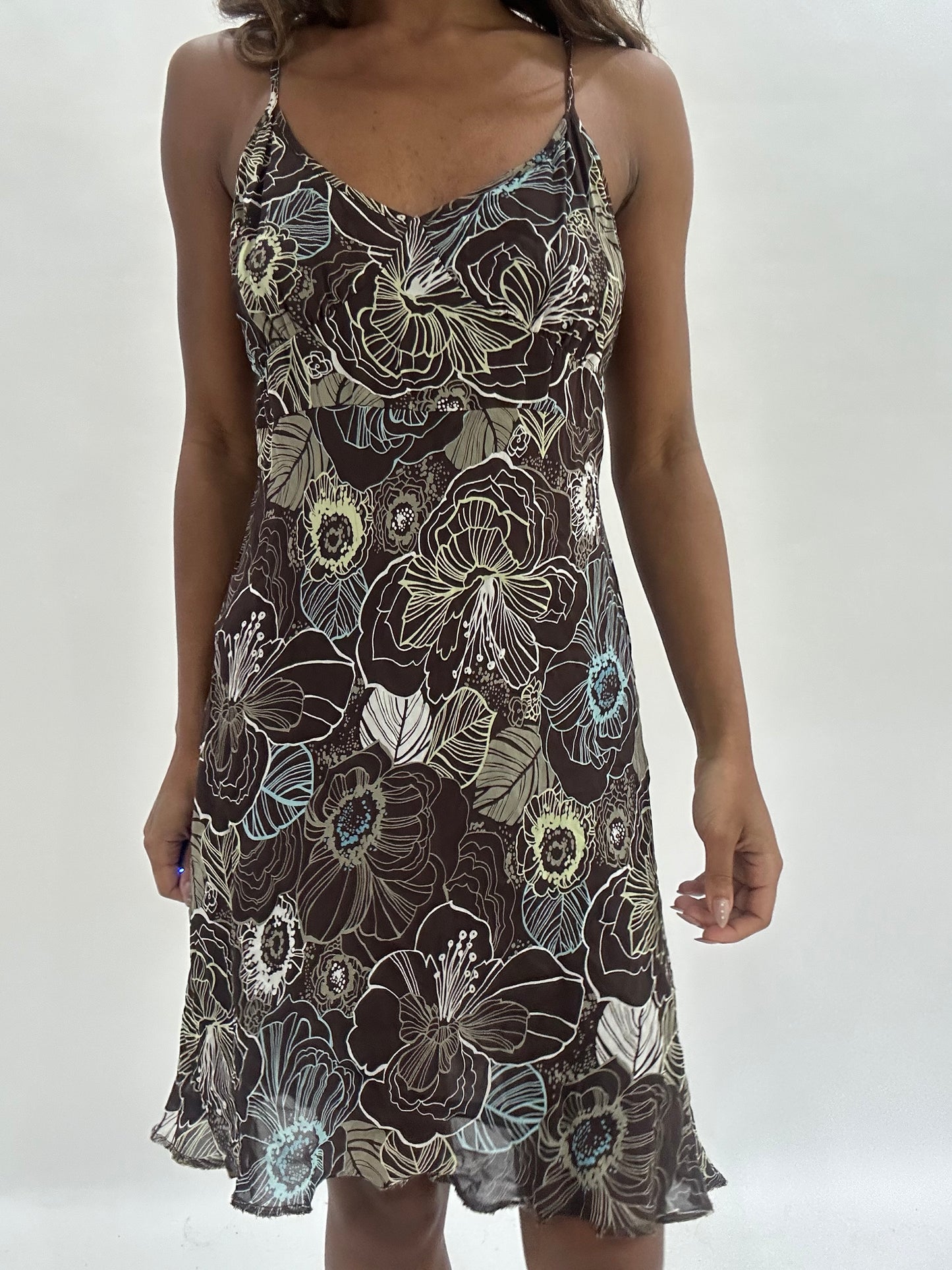wedding guest drop | small/medium brown floral midi dress