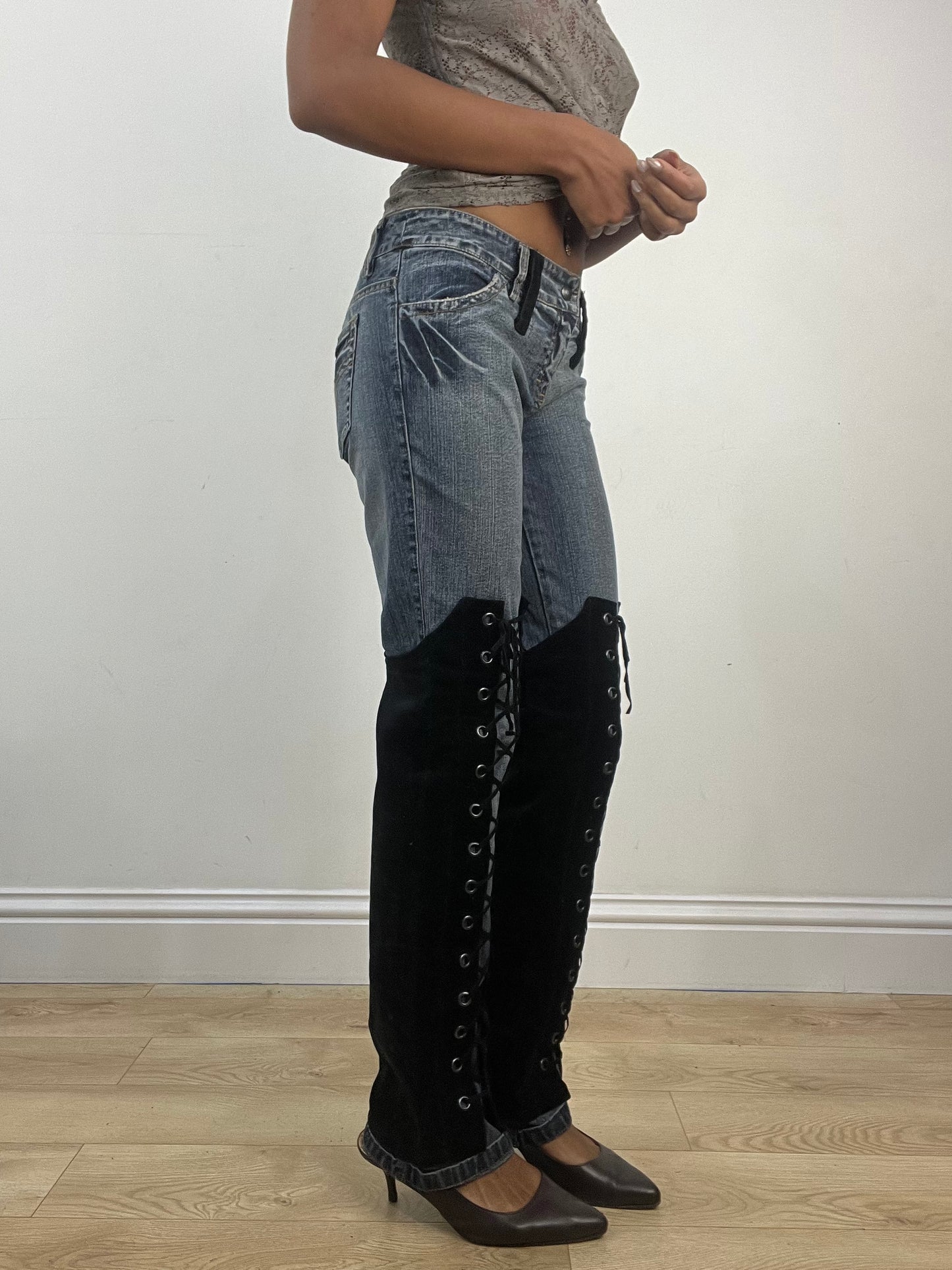 vintage edit: indie sleaze | small blue denim jeans with black suede style panels