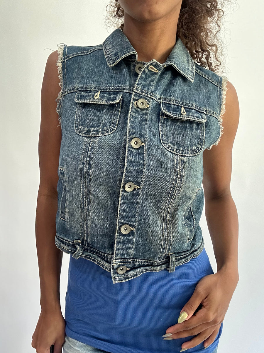 wag drop | S码 蓝色 牛仔 gilet 上衣 配 蕾丝 back