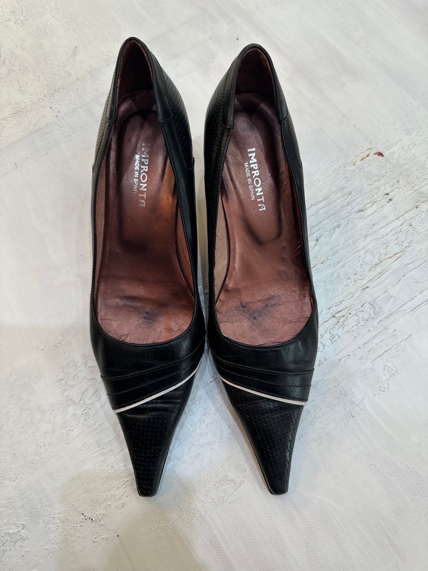 BEST PICKS | UK4 black sneaker style heels