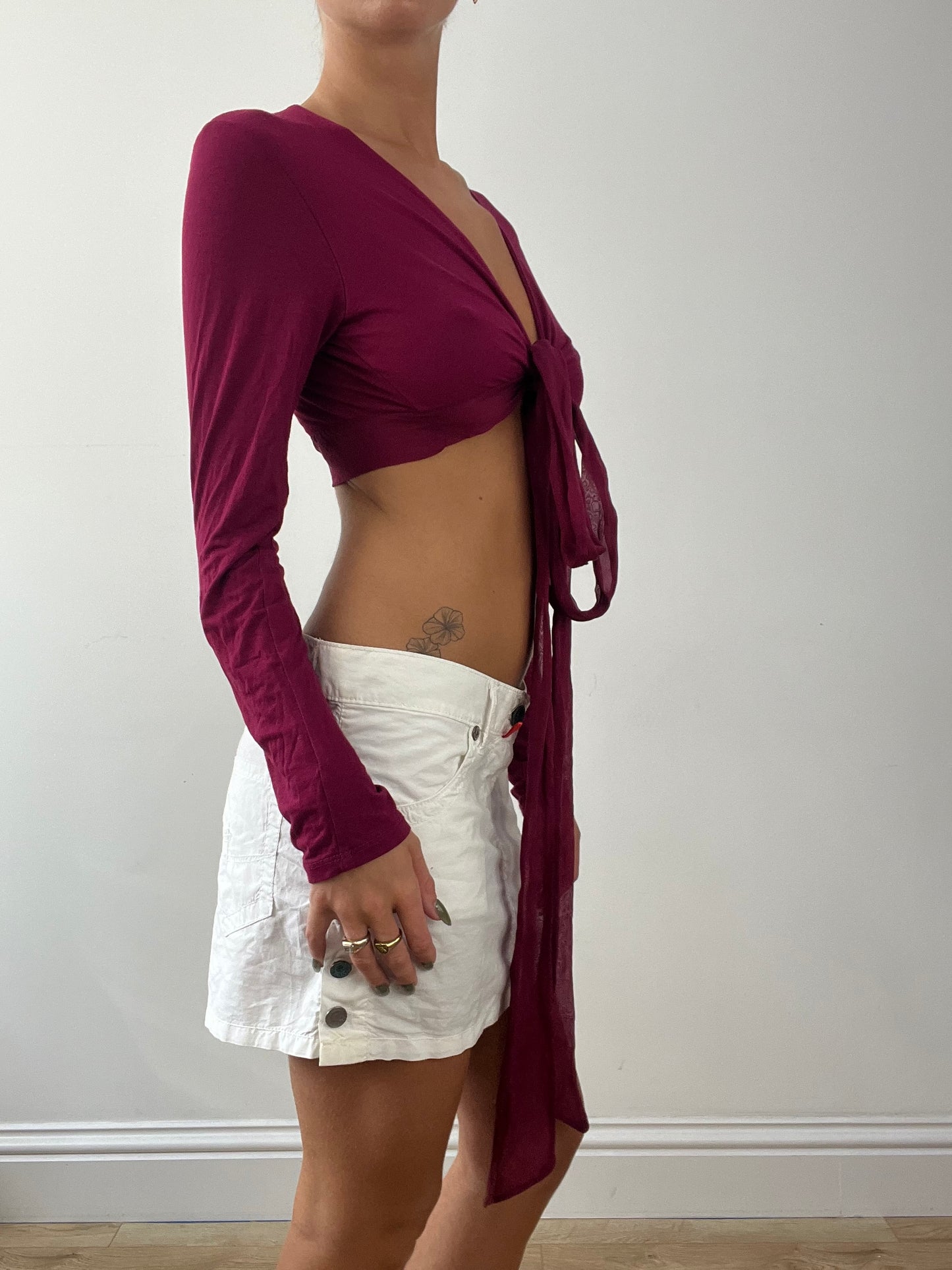 GIRLBAND DROP | small burgundy long sleeve tie front top