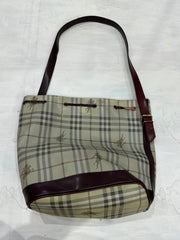 vintage edit: fashion week | cream and brown burberry monogram bag
