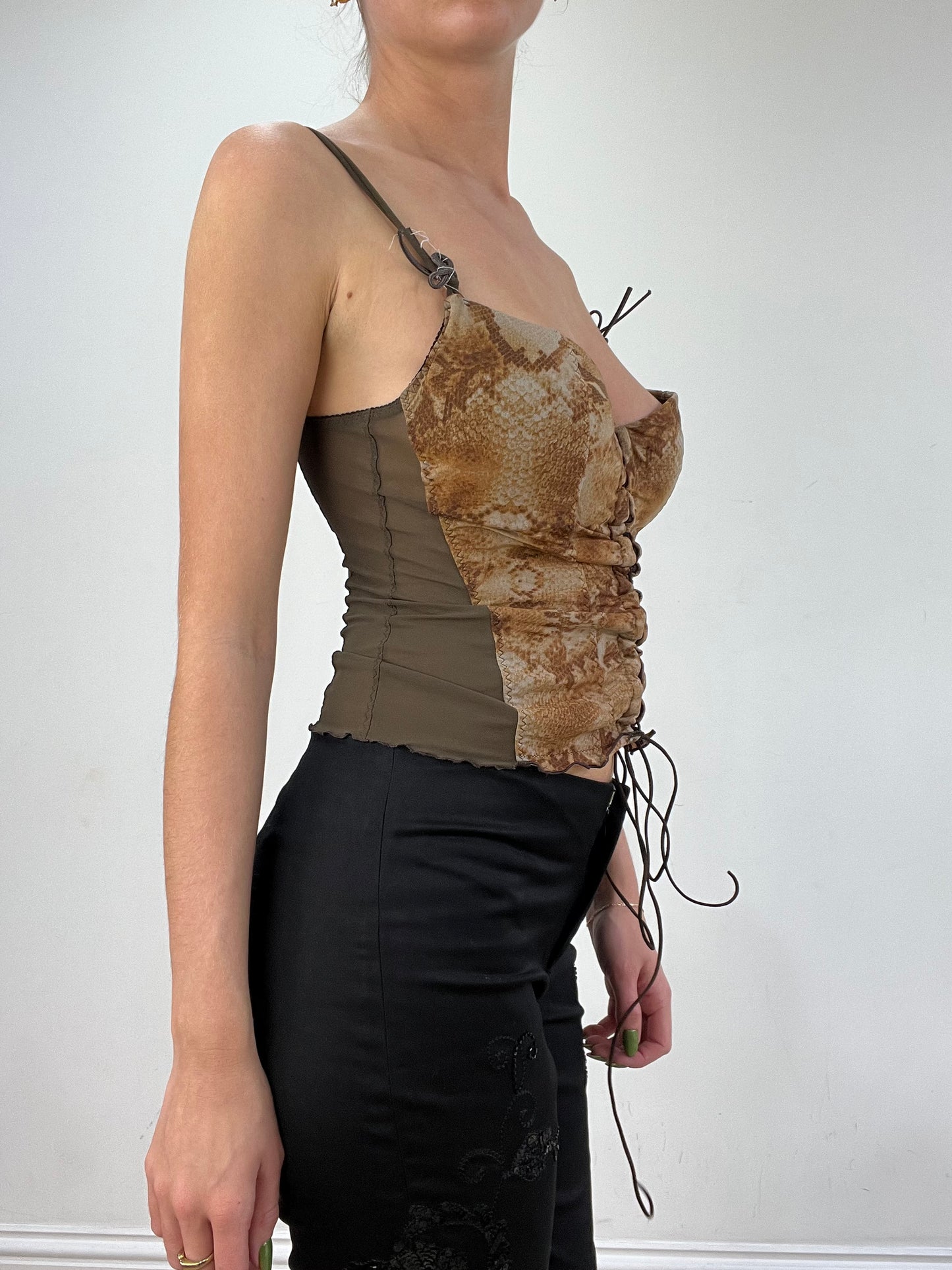 vintage edit seventeen | small khaki and brown intimissimi corset