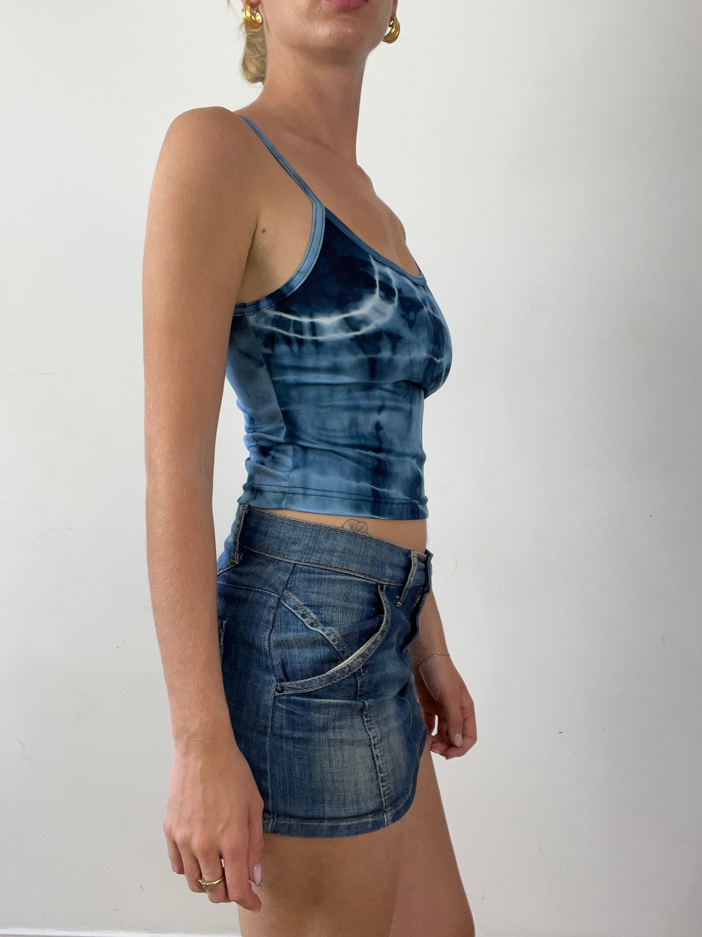 💻 BEST PICKS | super cute blue tie dye vest