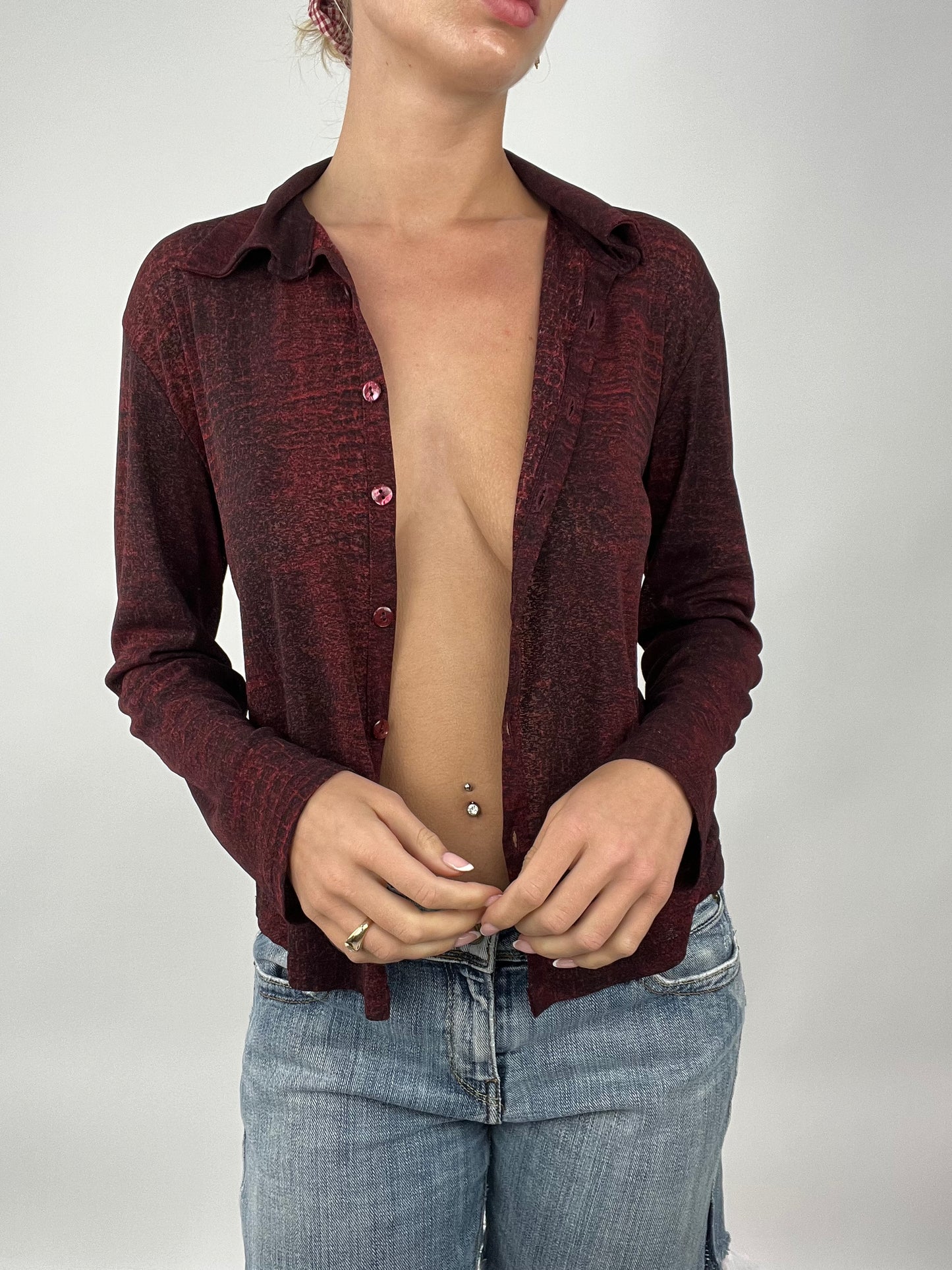 💻 TAYLOR SWIFT DROP | medium red snakeskin button up long sleeved shirt