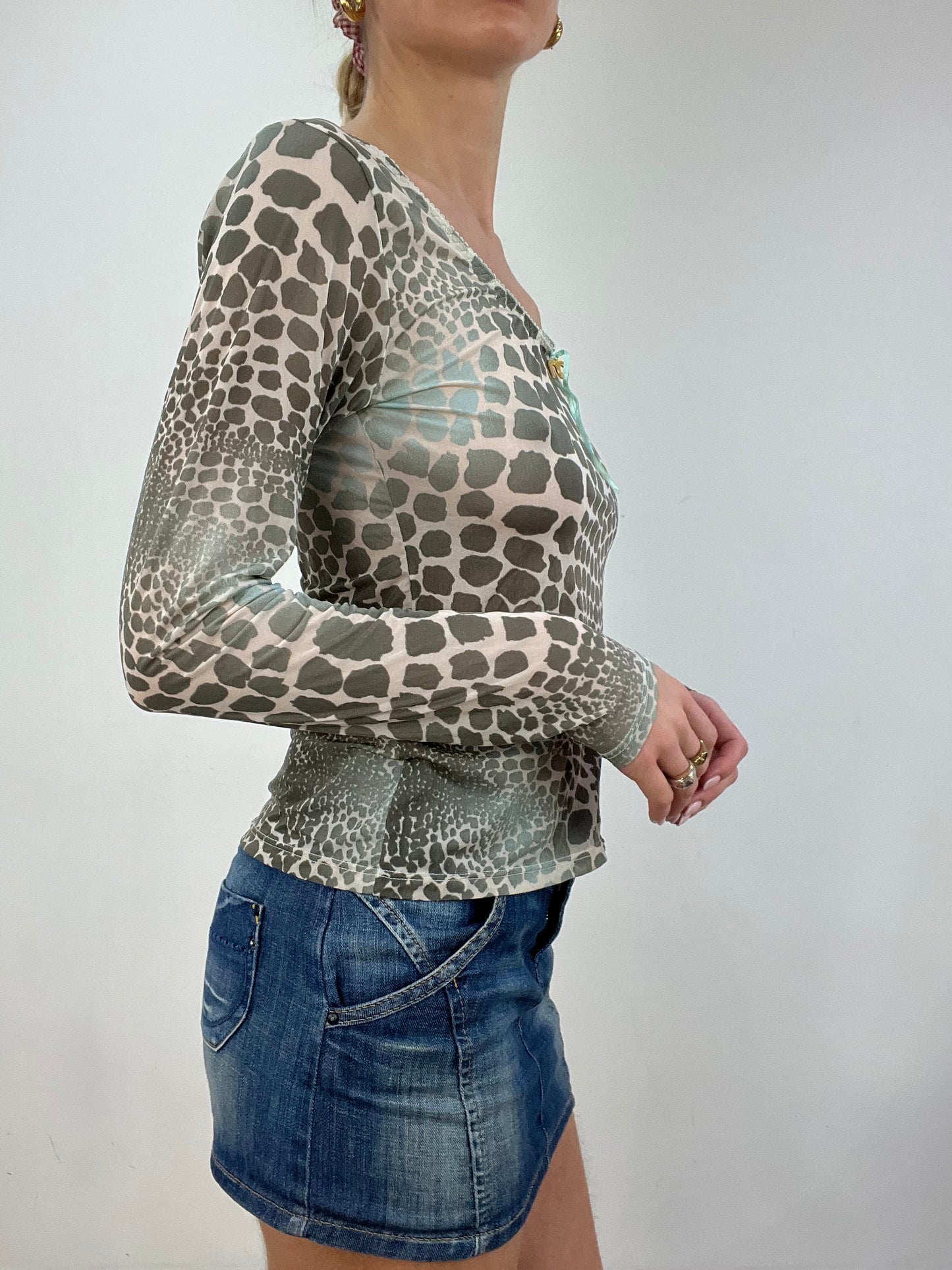 vintage edit six | medium roberto cavalli grey and blue circle print long sleeved top
