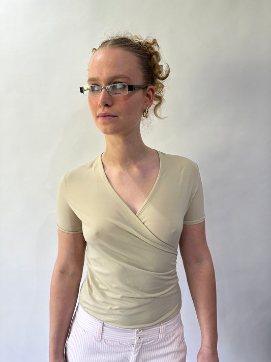devil wears prada | medium beige short sleeve wrap around top