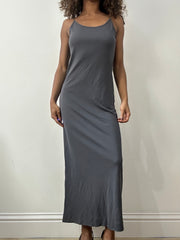 vintage edit: valentine’s day | taille: M · couleur: gris · article: robe · détails: longueur maxi