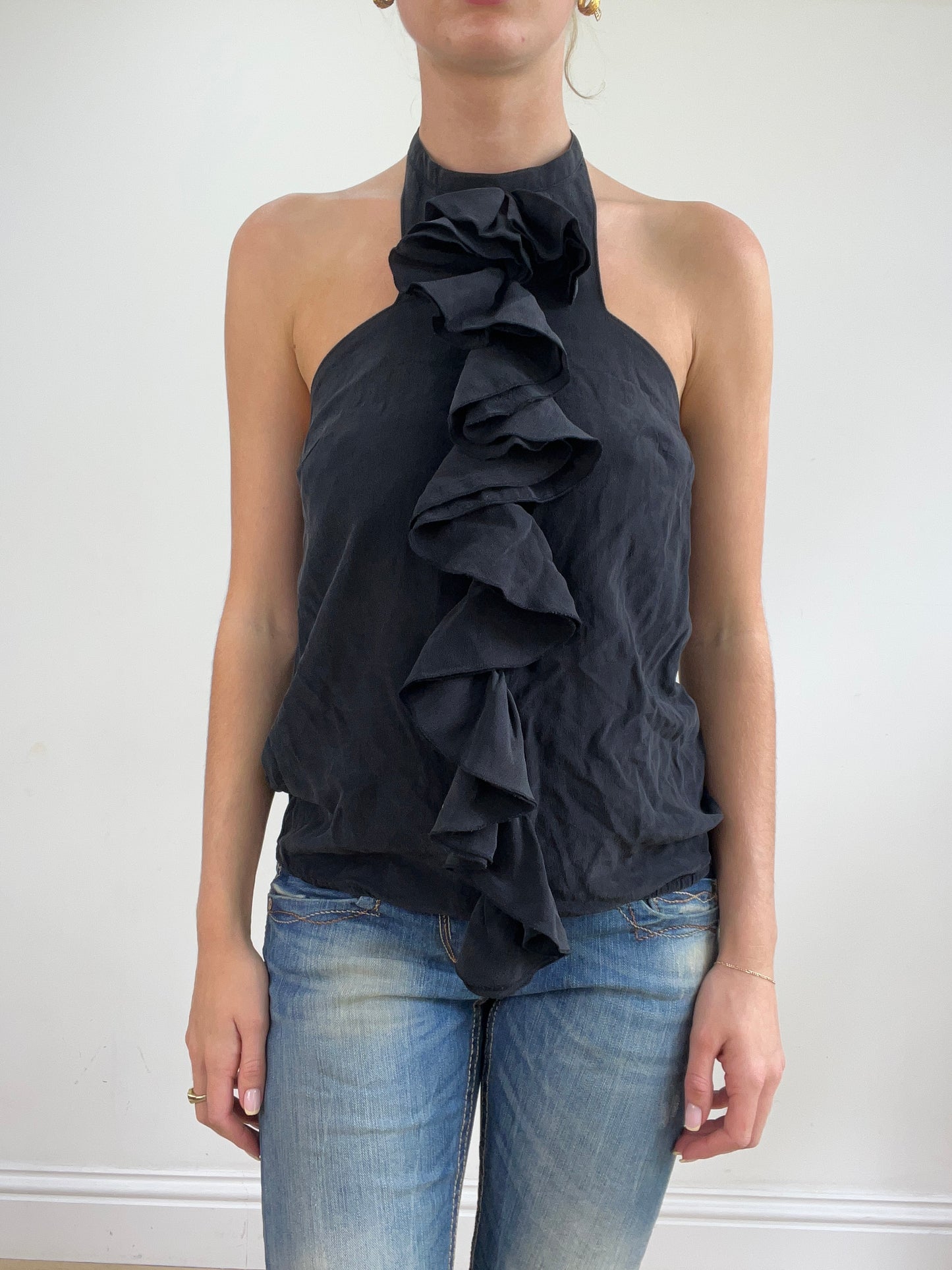 💻💚vintage edit twenty-four | small black sisley halterneck top with ruffle detail