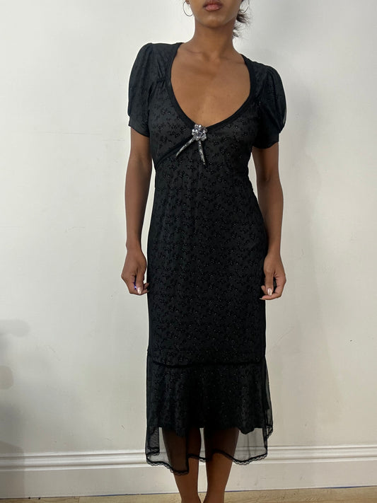 BEST PICKS | taille: M · couleur: noir · matière: résille · article: robe · détails: longueur midi + surcouche + vive maria