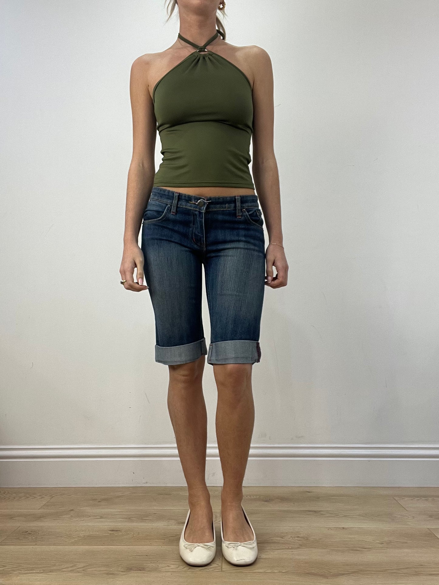 BEST PICKS | small dark wash denim shorts