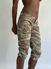 BEST PICKS | small/medium green cargo print capris