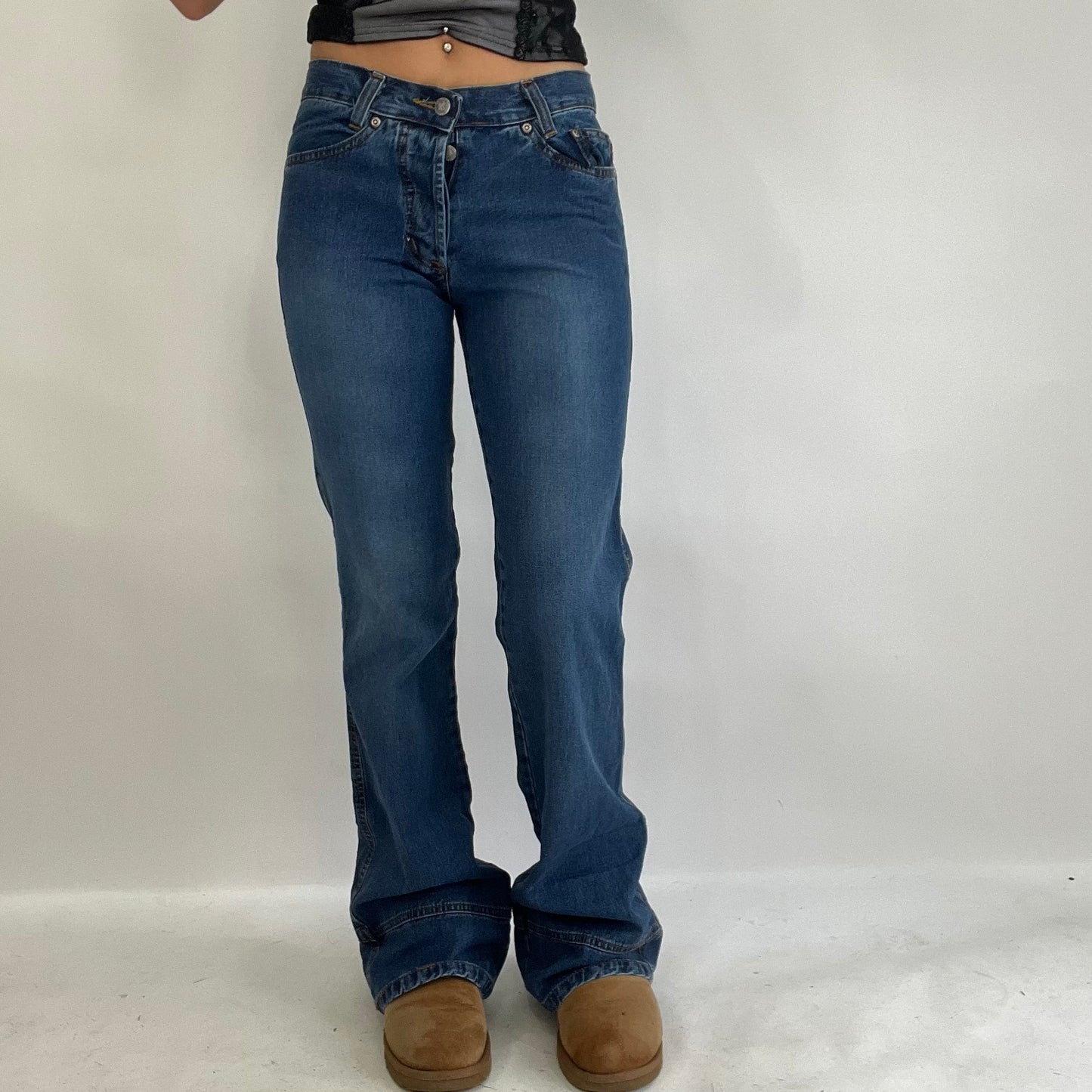 💻INSTA BADDIE DROP | XS blue flared jeans