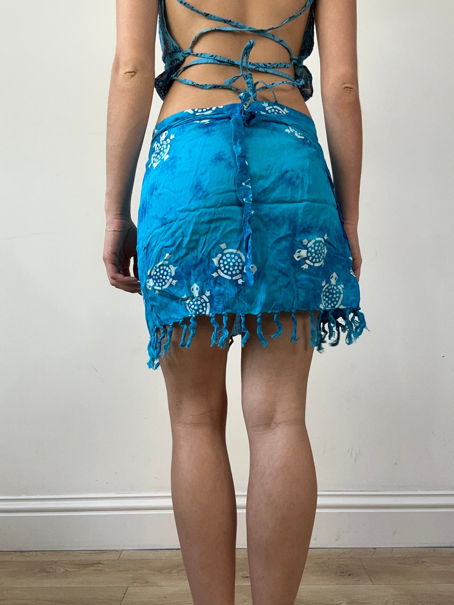 💻‼️  blue wrap skirt with turtle pattern