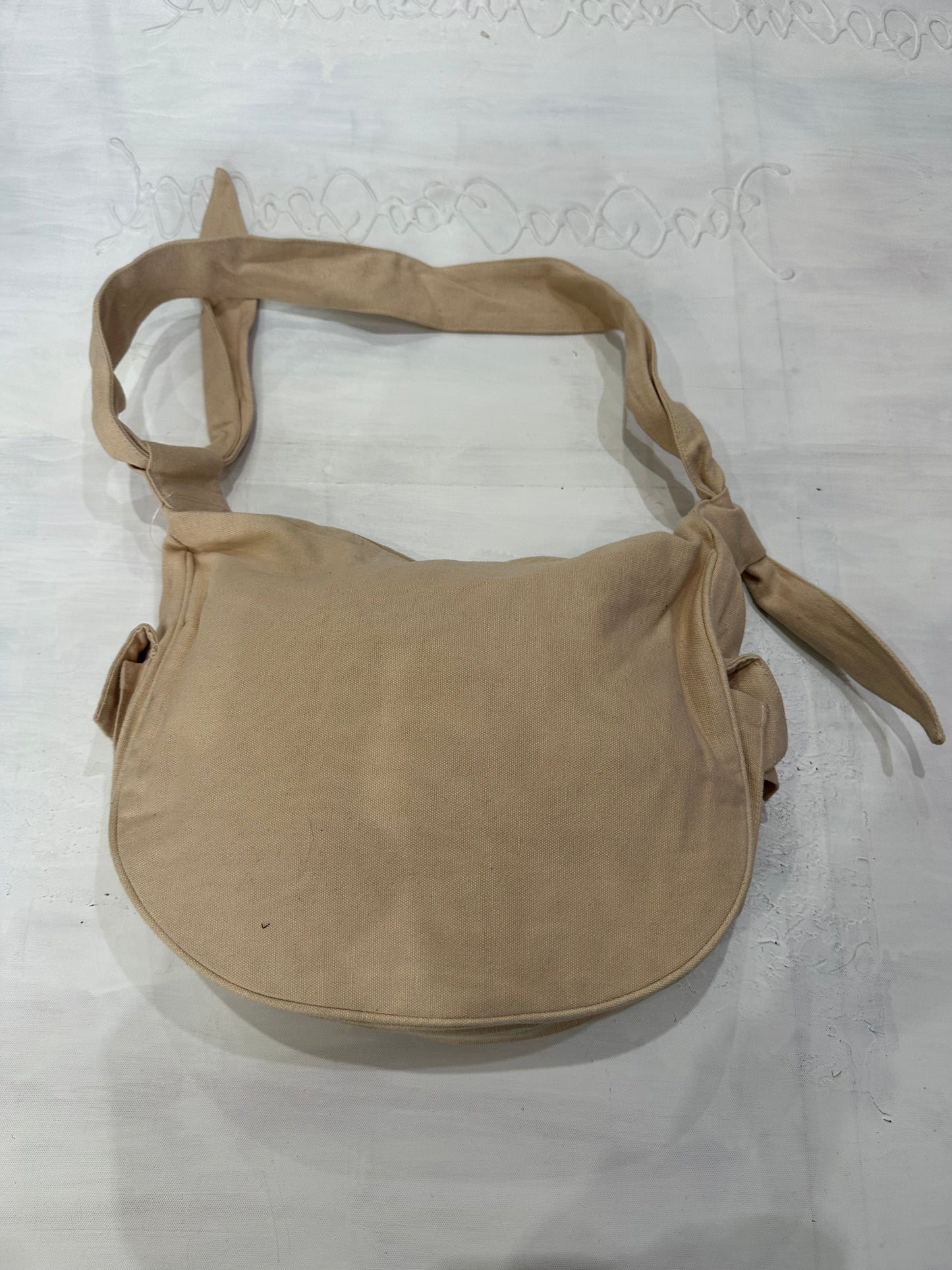 💚vintage edit thirty-five | cream and green slouchy shoulder bag