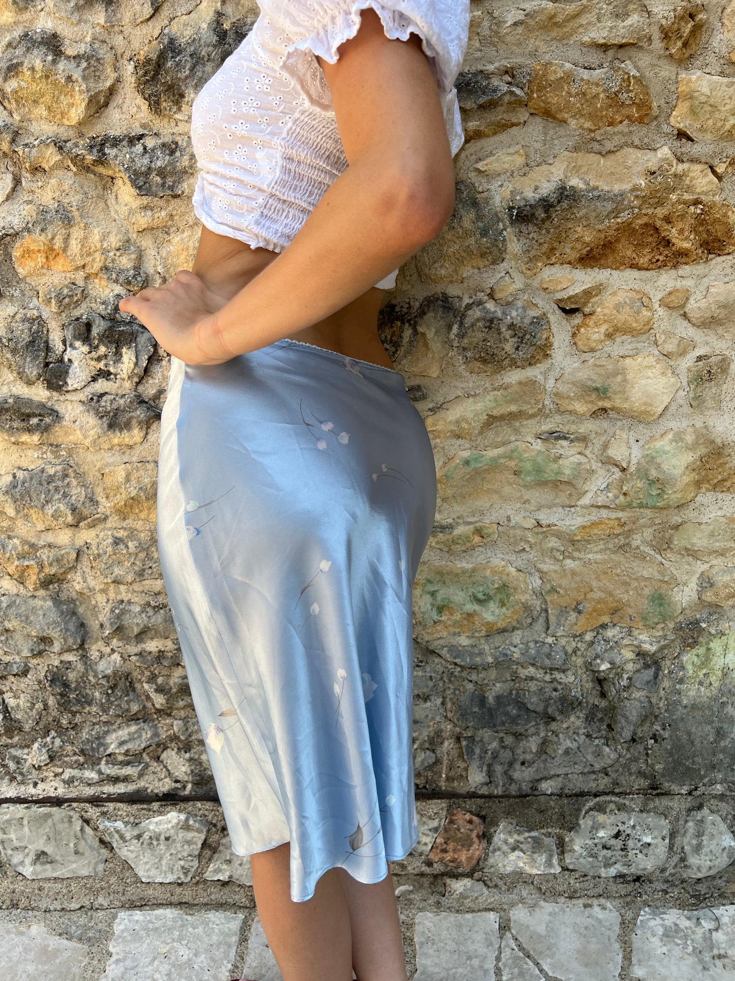 french summer drop | small blue floral midi skirt