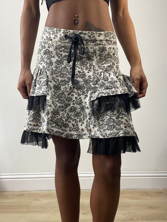 vintage edit: fashion week | small grey betsey johnson floral midi skirt