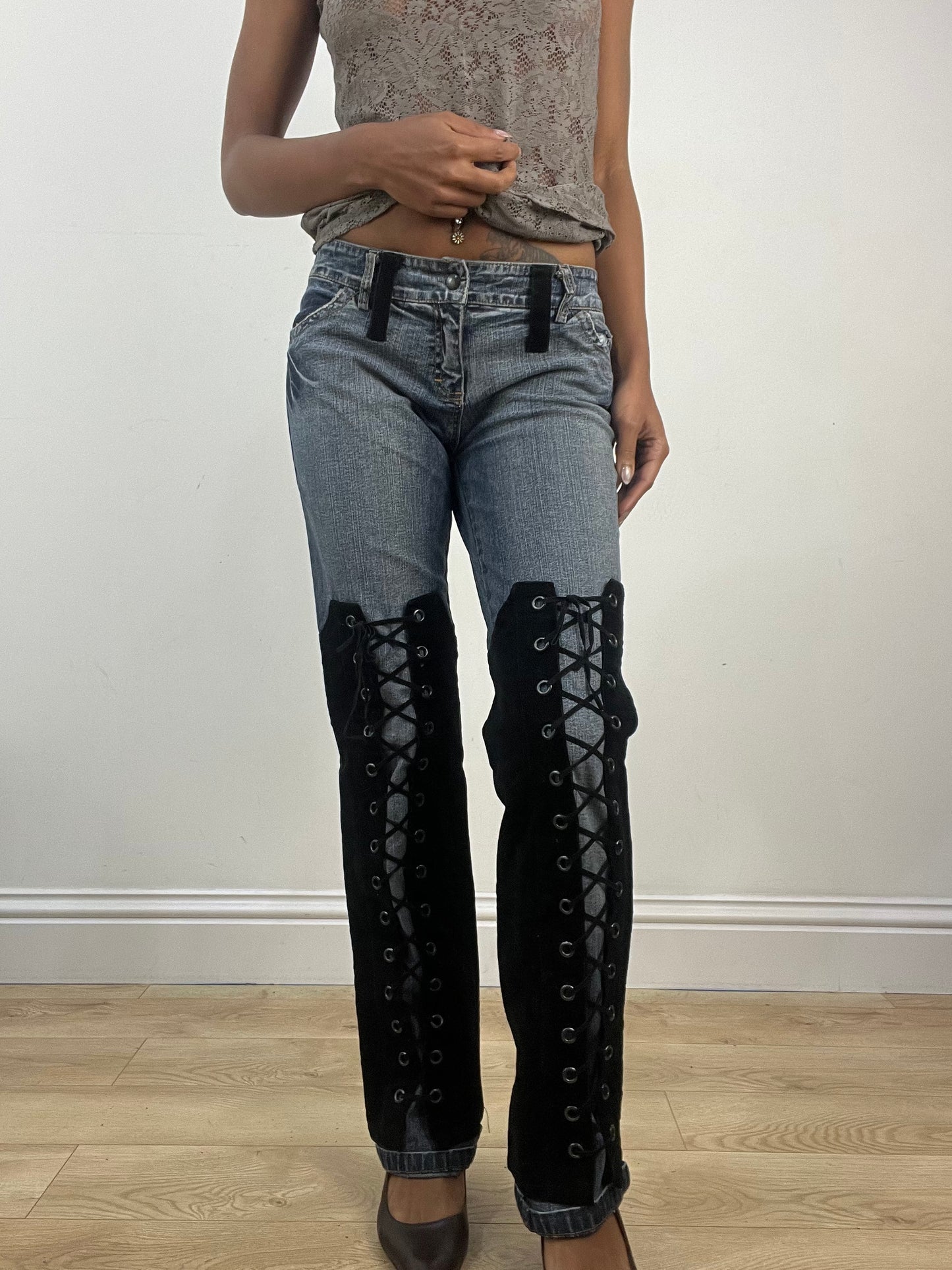 vintage edit: indie sleaze | small blue denim jeans with black suede style panels