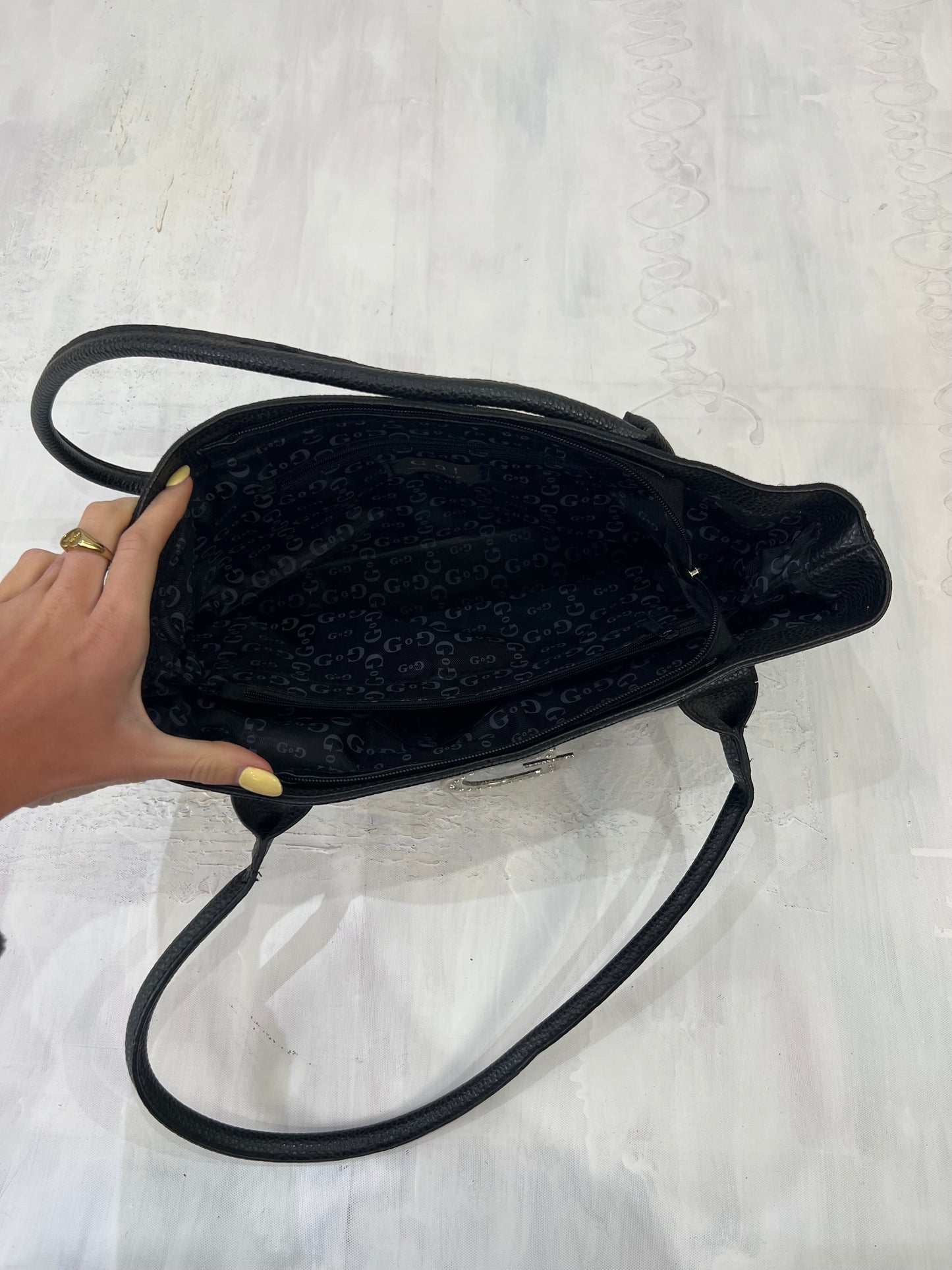 vintage edit eleven | black monogram guess style handbag