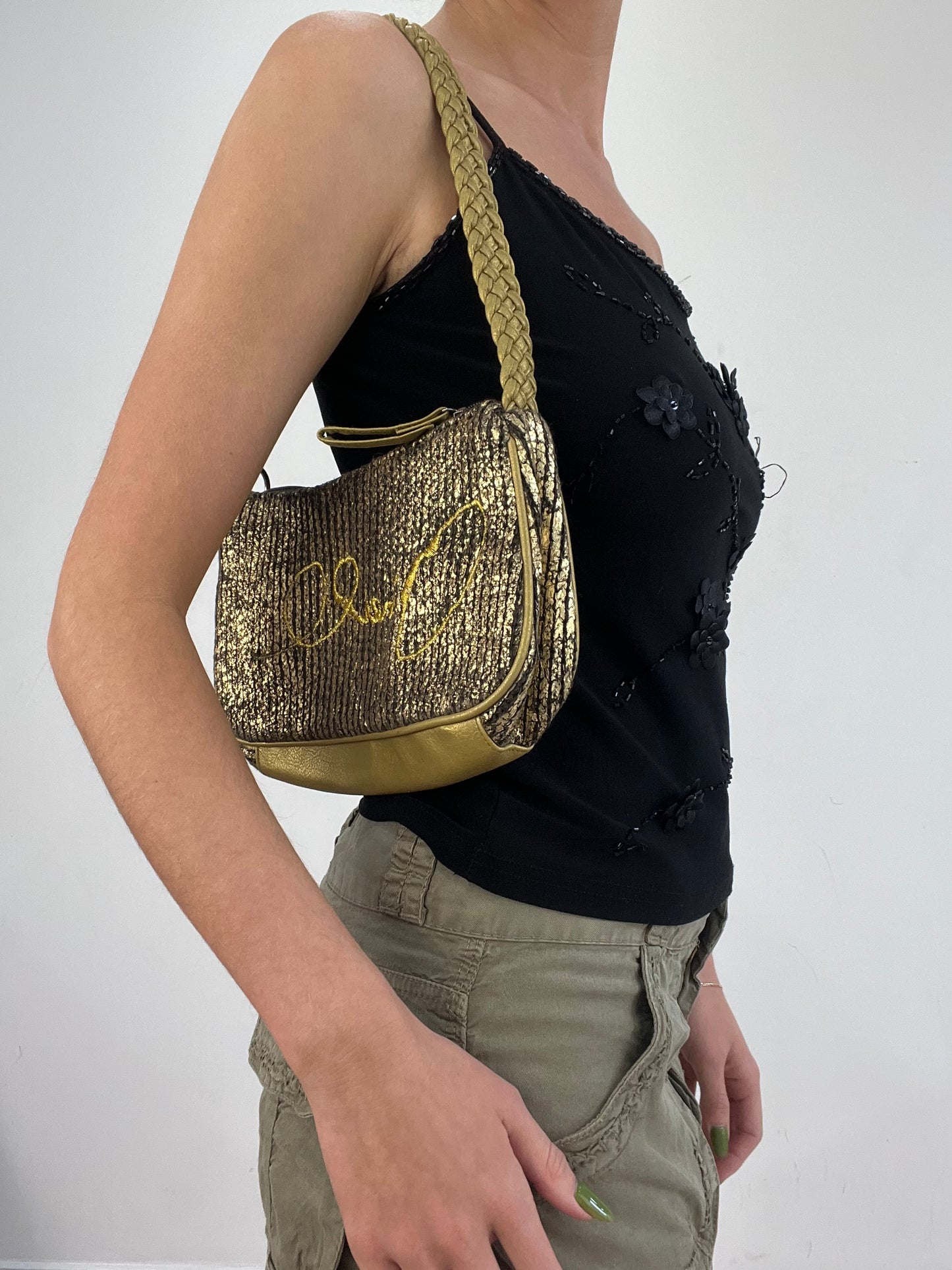 vintage edit nineteen | gold and brown o’neil shoulder bag