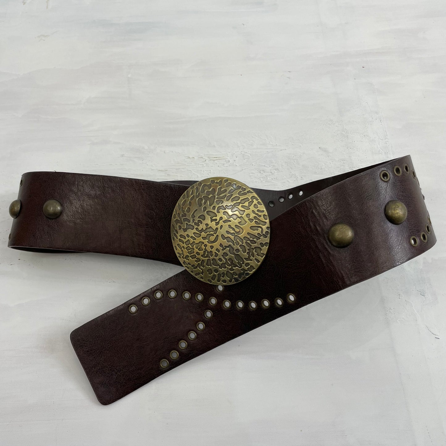 90s MINIMALISM DROP | brown belt with gold studs