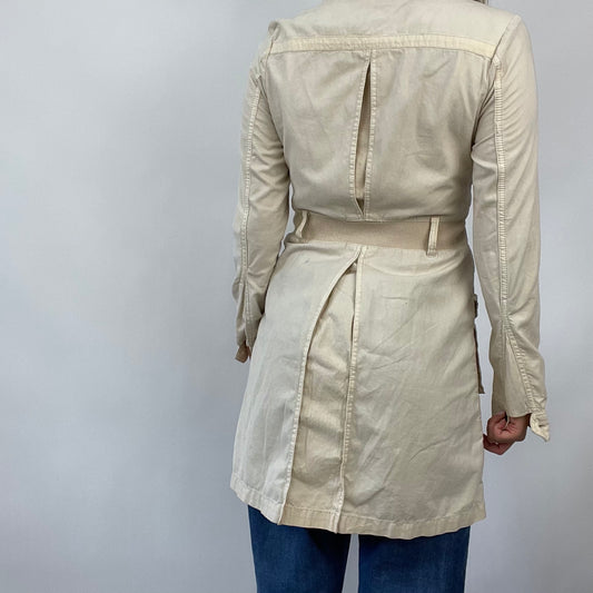 COASTAL GRANDMA DROP | small beige trench coat