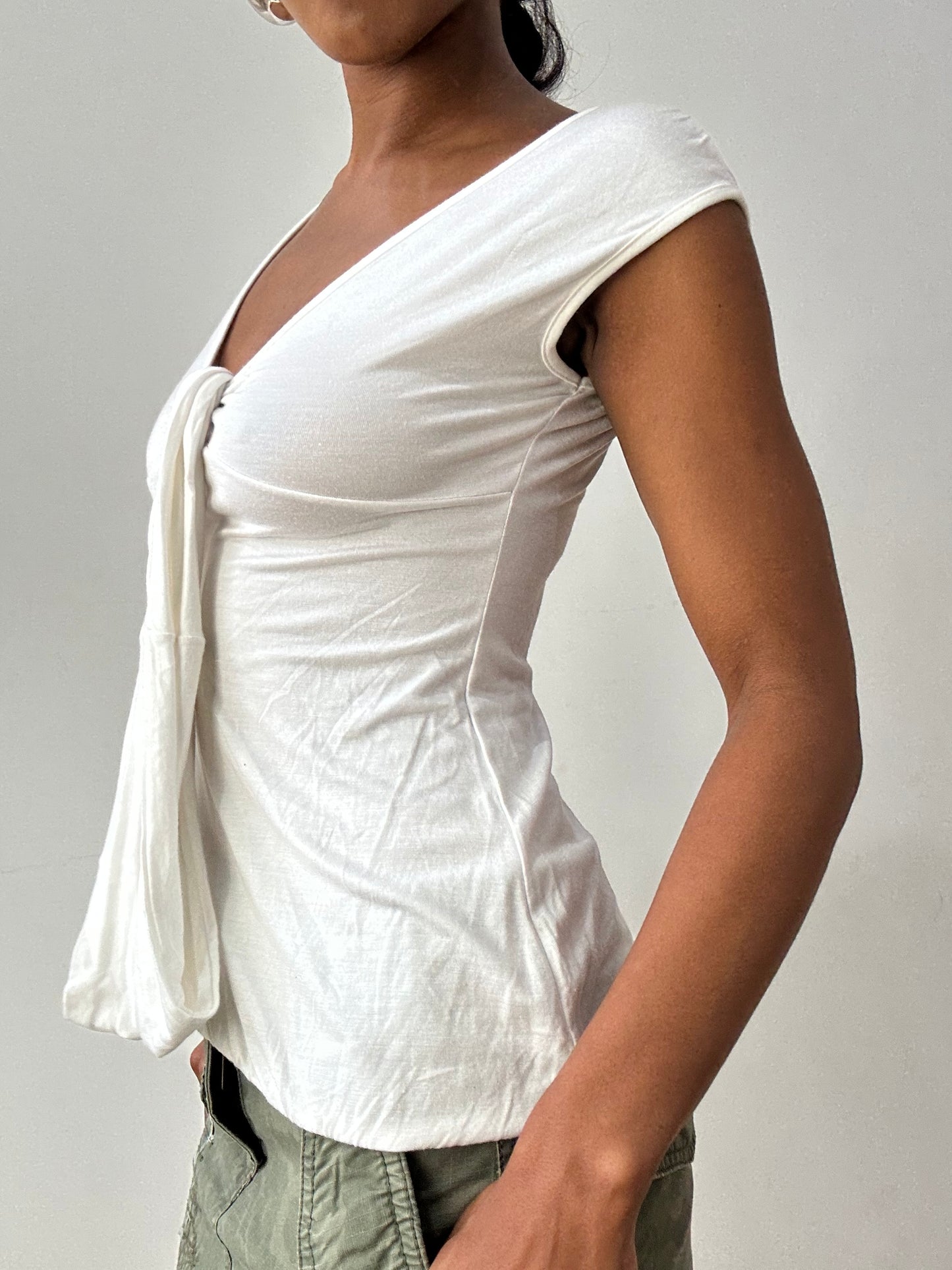 midsummer edit | small white short sleeve top with tie up bust detail
