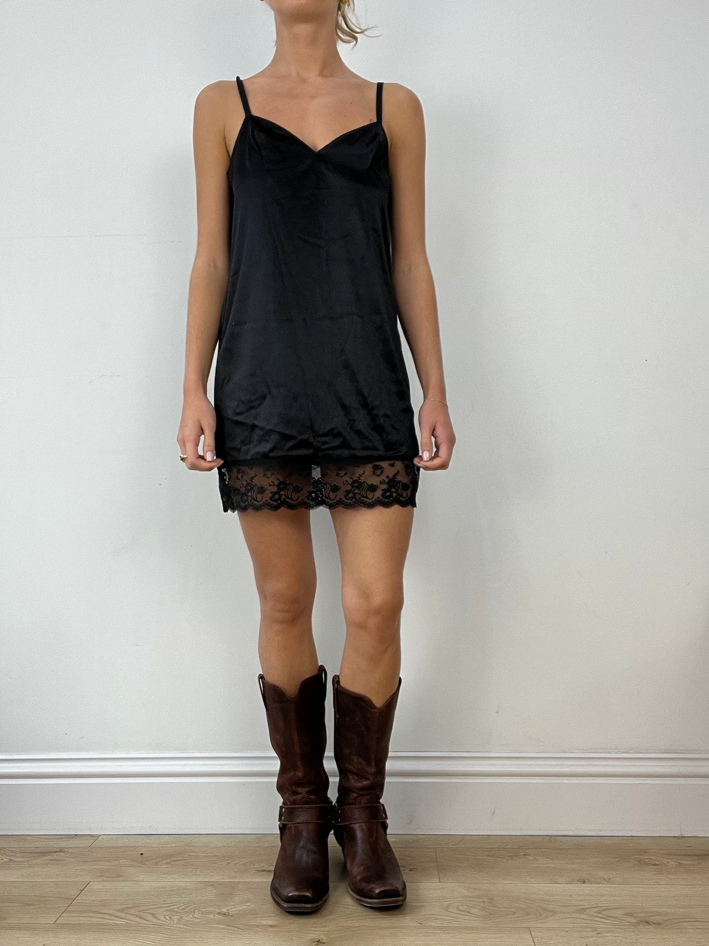 💚BUFFY THE VAMPIRE SLAYER | medium black satin and lace dress