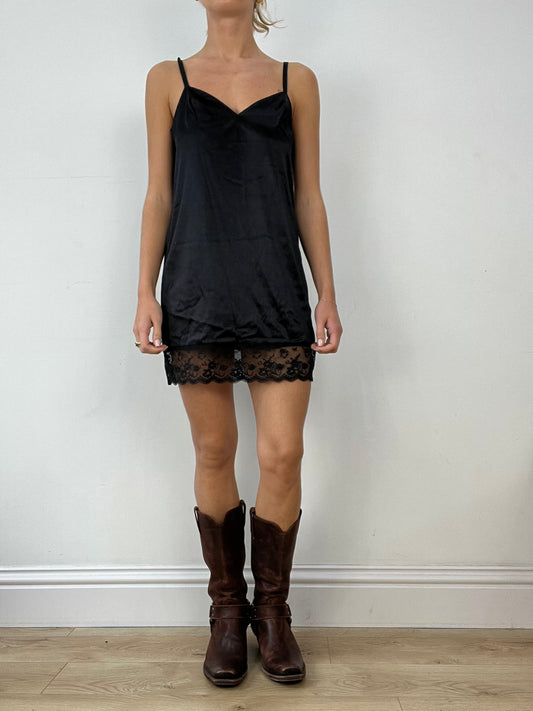 💚BUFFY THE VAMPIRE SLAYER | medium black satin and lace dress