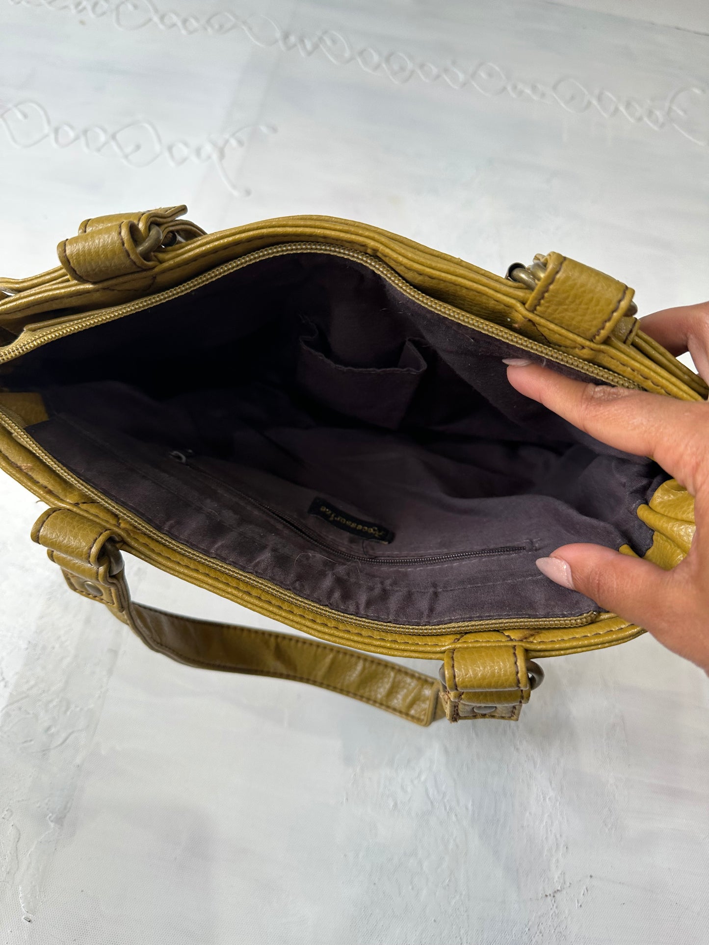 AUTUMN EDIT | green old accessorize faux leather handbag