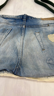 Sommer-Edit | Blaue Mid-Wash-Denim überarbeitete Crossbody-Tasche