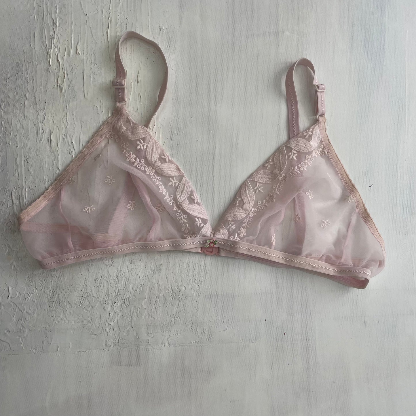 💚💻 GRUNGE COQUETTE DROP | medium pink mesh embroidered bra