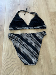 💻💚vintage edit twenty | medium black and grey striped bikini set