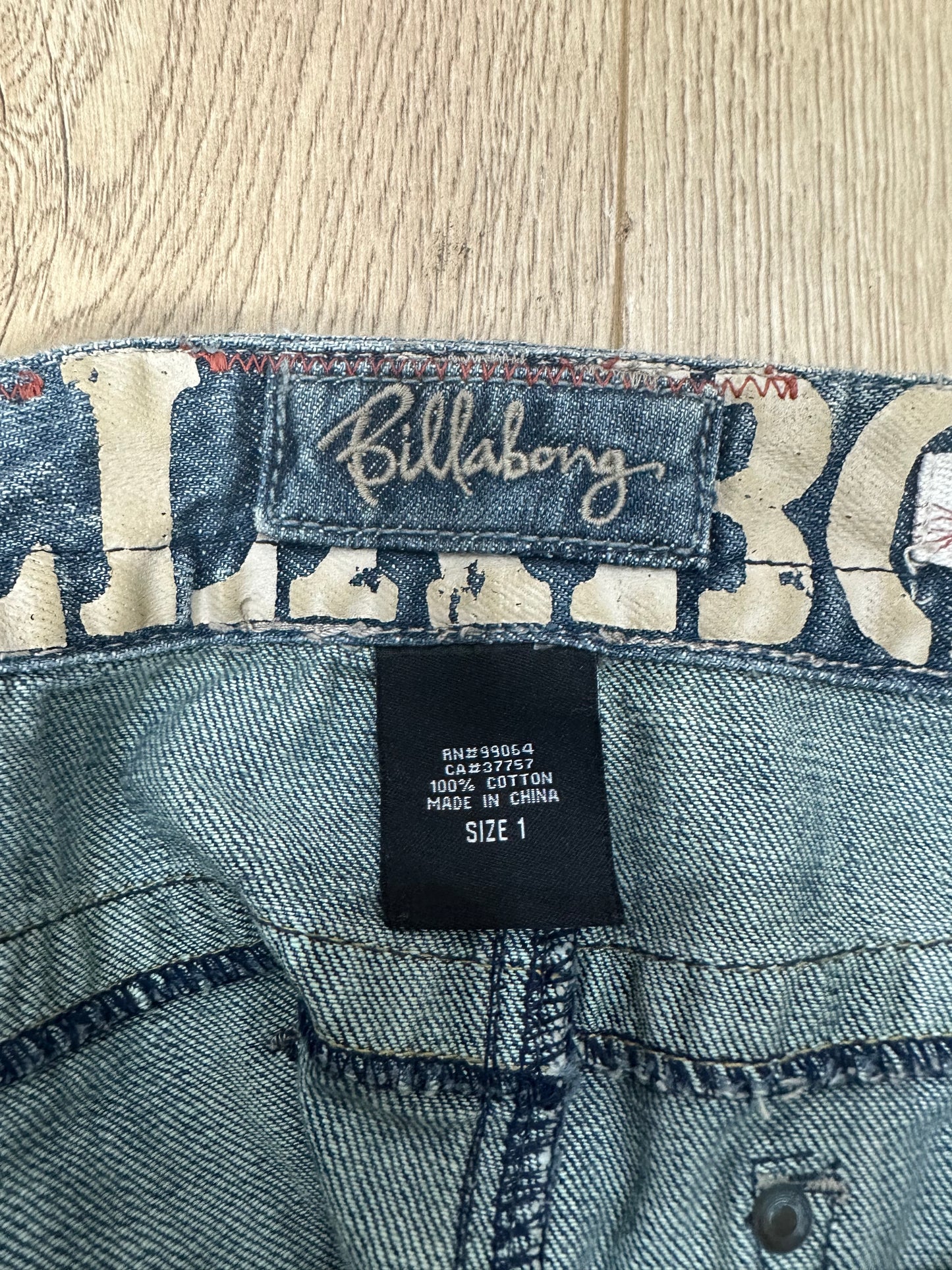 vintage edit fifteen | small billabong denim blue mini skirt