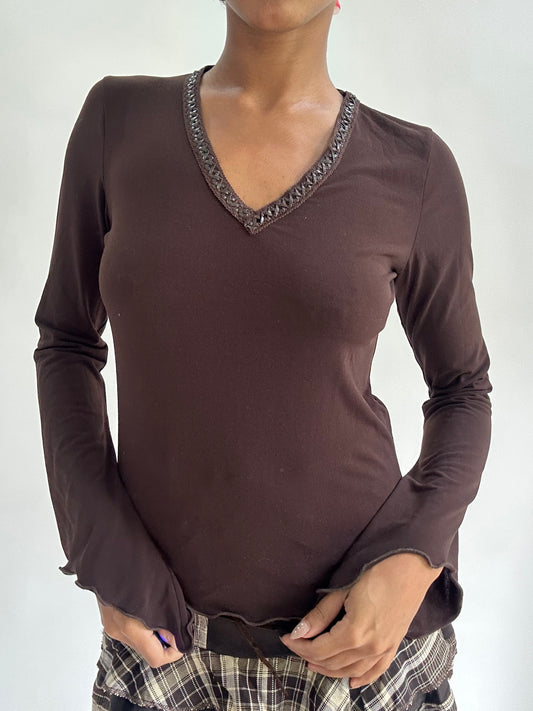 BEST PICKS | small brown long sleeve top