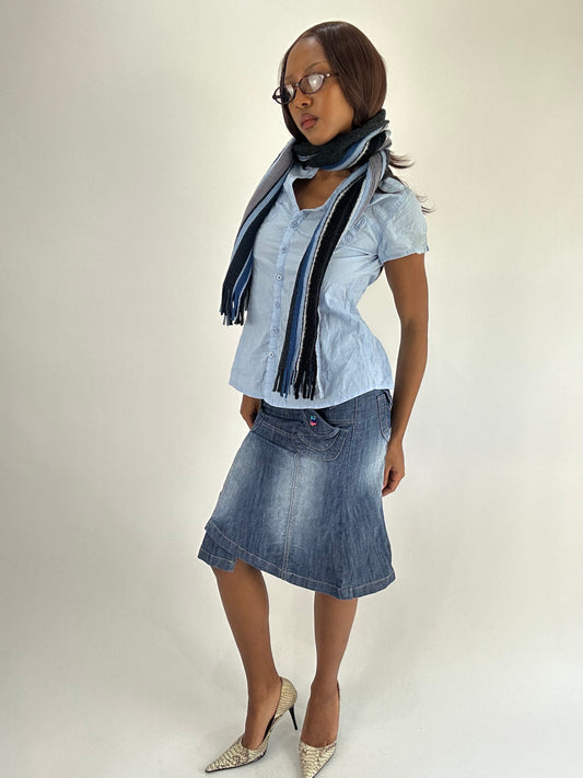 WINTER FAVOURITES | blue knitted stripy scarf