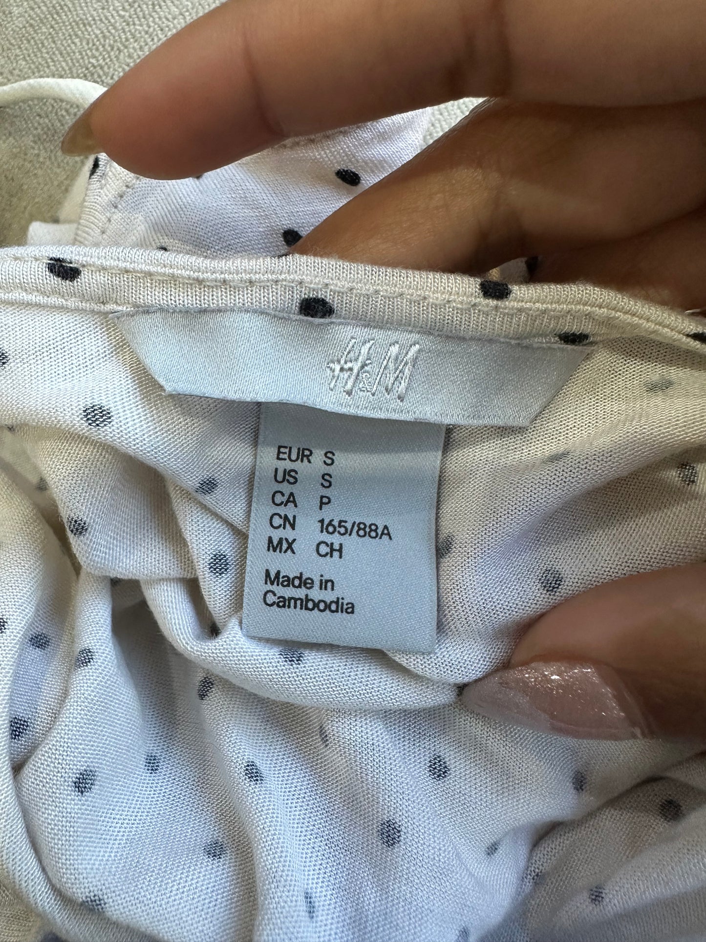 BEST PICKS | small white old h&m polka dot cami