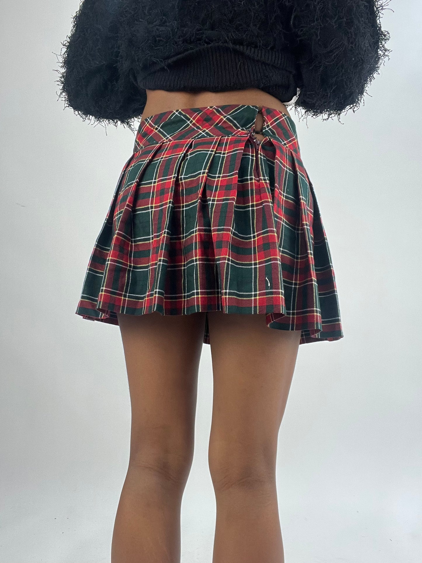 🪡 vintage edit thirty-five | extra small red and green plaid mini skirt