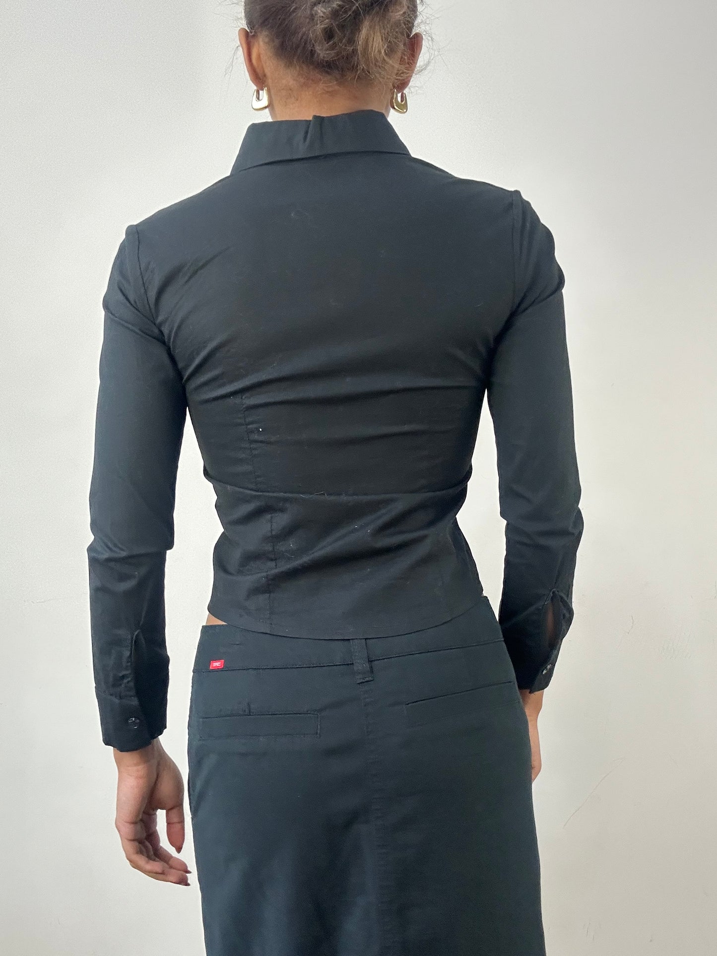 winter edit | small black dual zip collared top