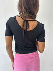 💻 athleisure edit | small black layered short sleeve top
