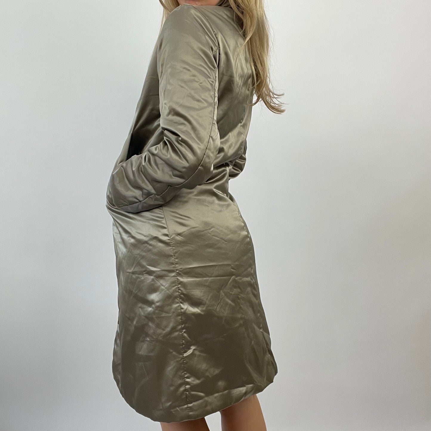 💻💚 FUTURECORE DROP | medium bronze / gold silky longline coat