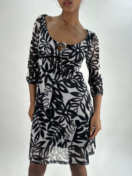 💚vintage edit thirty-five | taille: S · couleur: noir + blanc · article: robe · détails: longueur midi + jane norman
