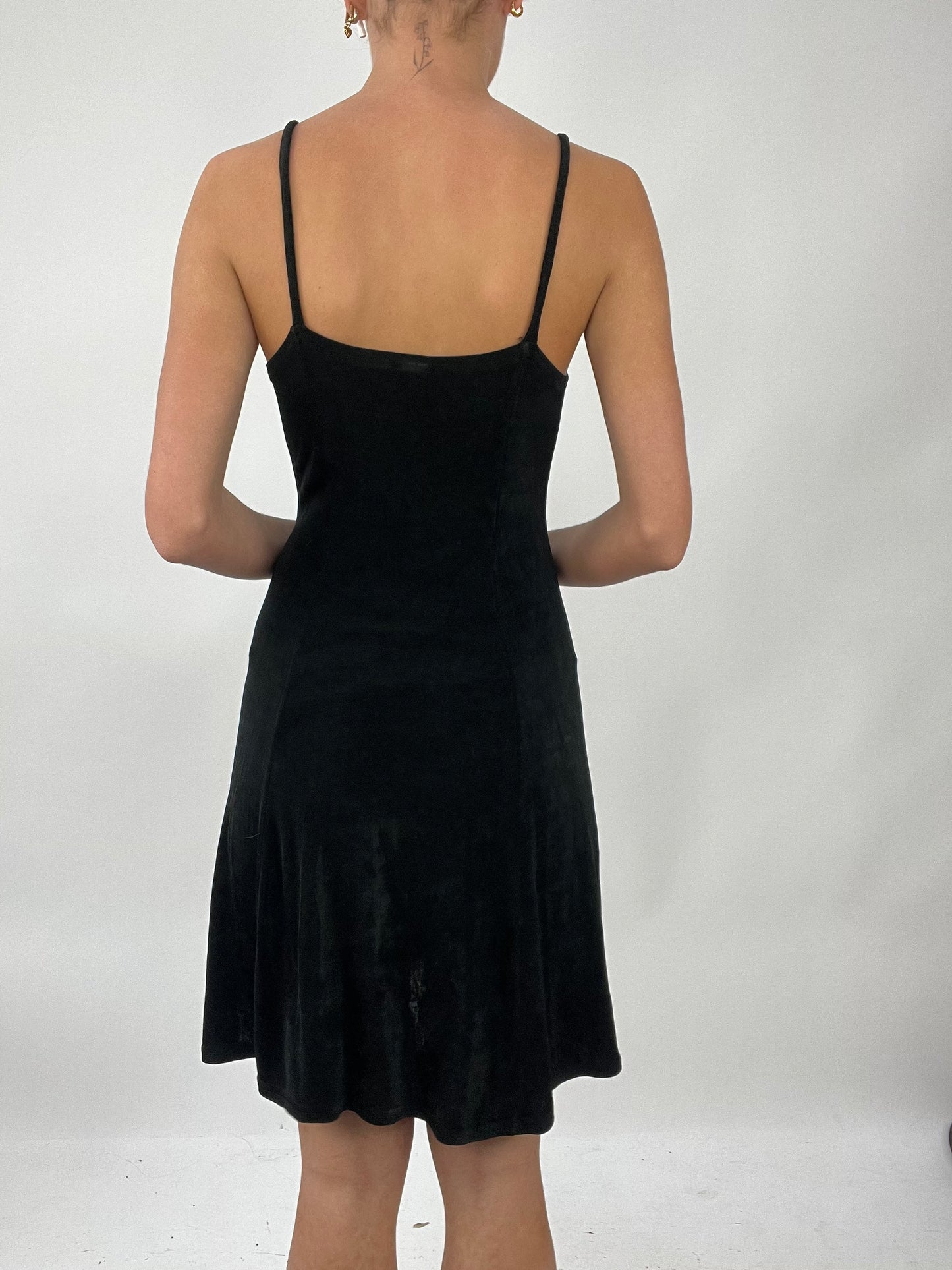 💚 TAYLOR SWIFT DROP | medium black flowy dress