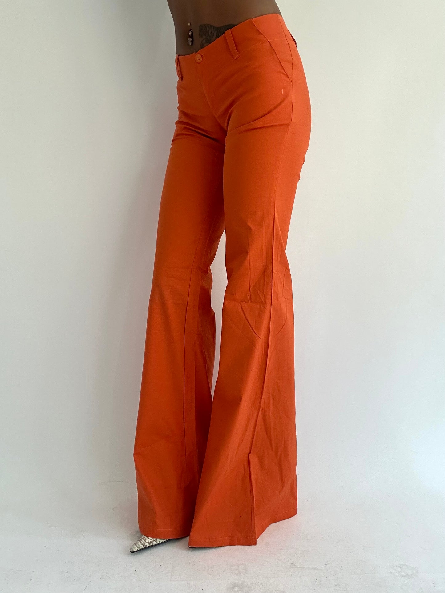‼️ | medium orange fitted trousers