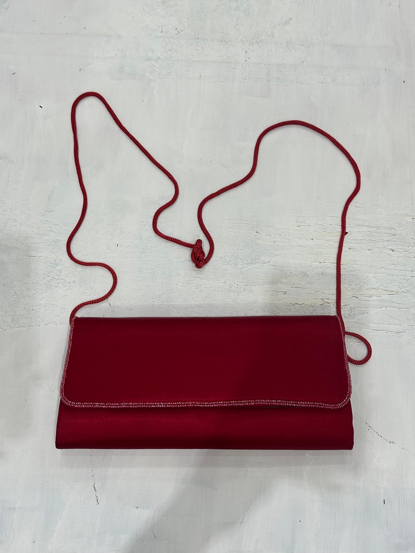 devil wears prada | red clutch shoulder bag