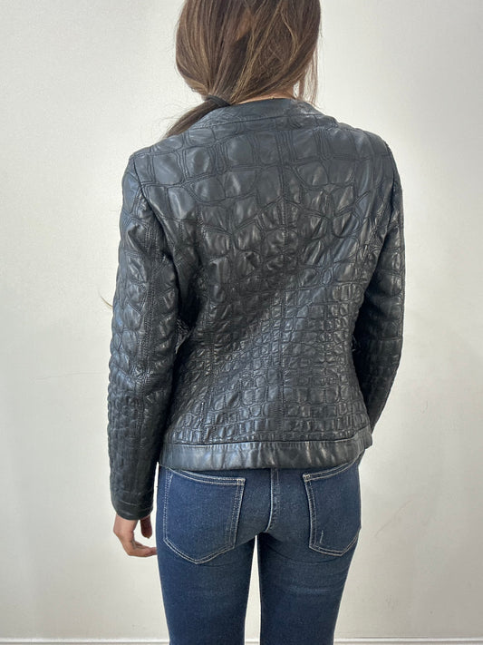 BEST PICKS | talla: S · color: negro · material: piel · prenda: chaqueta · detalles: entallado
