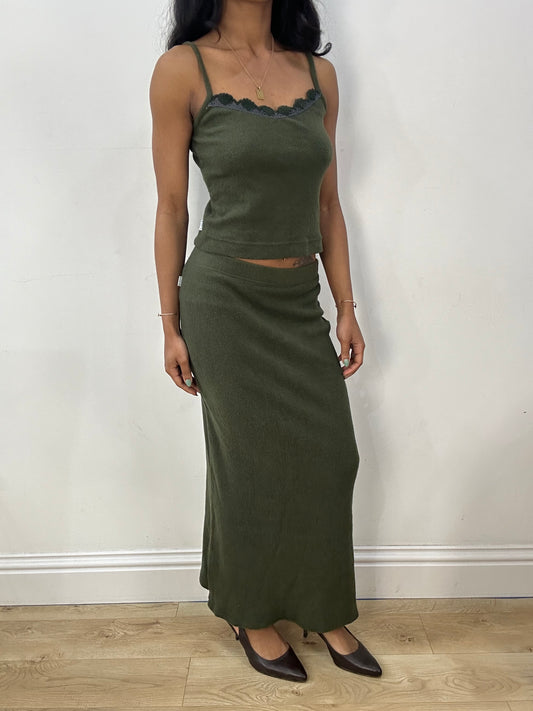 💻BEST PICKS | small dark green knit skirt & cami set